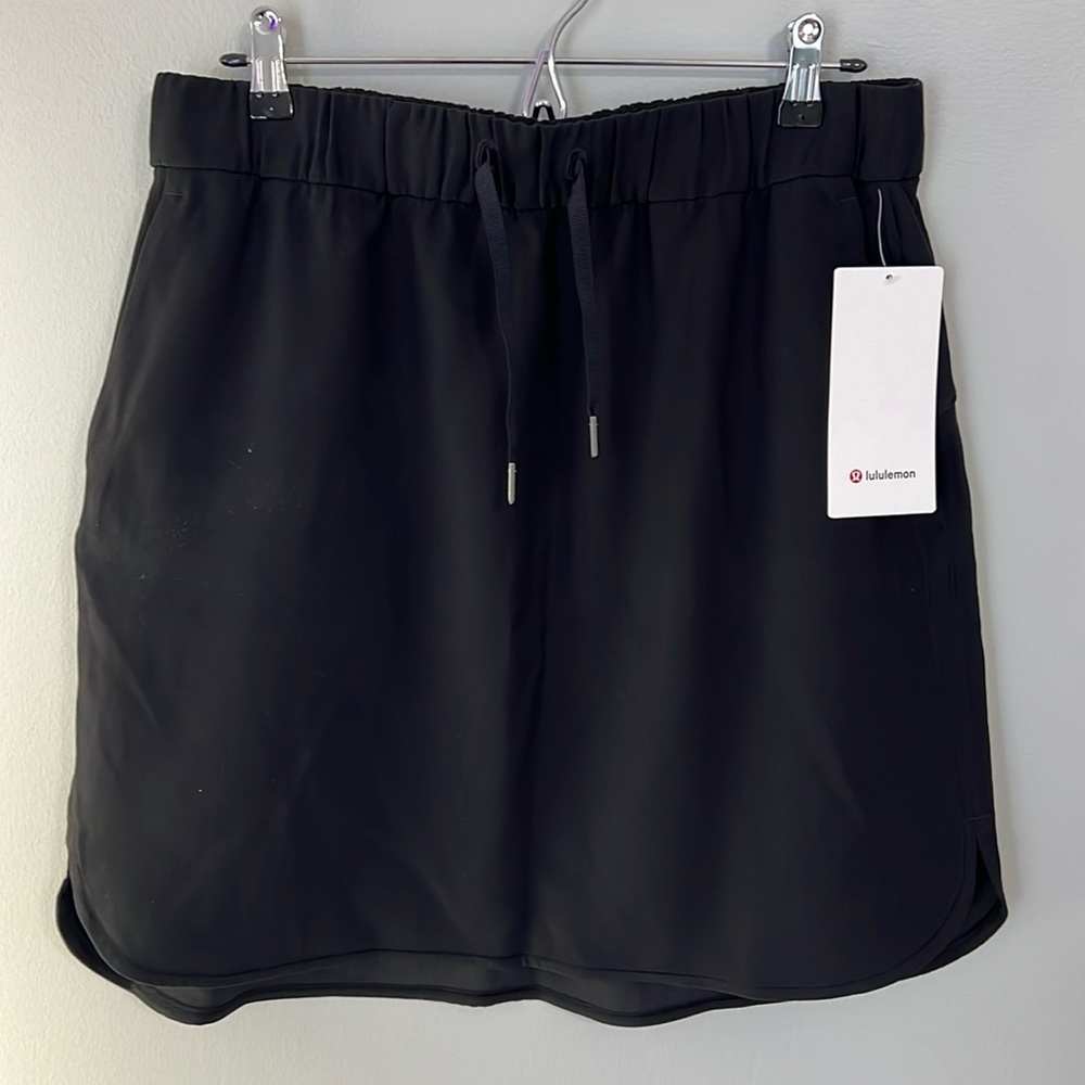 NWT Lululemon Women's On the Fly Skirt / Size 12